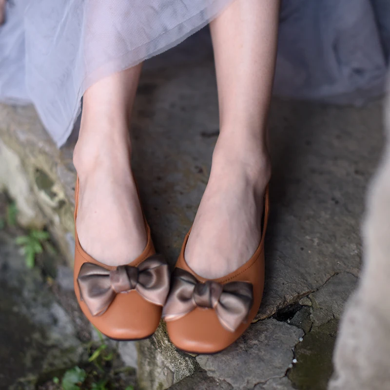 Artmu Original Summer New Shallow Mouth Flat Shoes Butterfly-knot Casual Soft Sole Sweet Leather Handmade Women Shoes DV603
Artmu Original Summer New Shallow Mouth Flat Shoes Butterfly-knot Casual Soft Sole Sweet Leather Handmade Women Shoes DV603