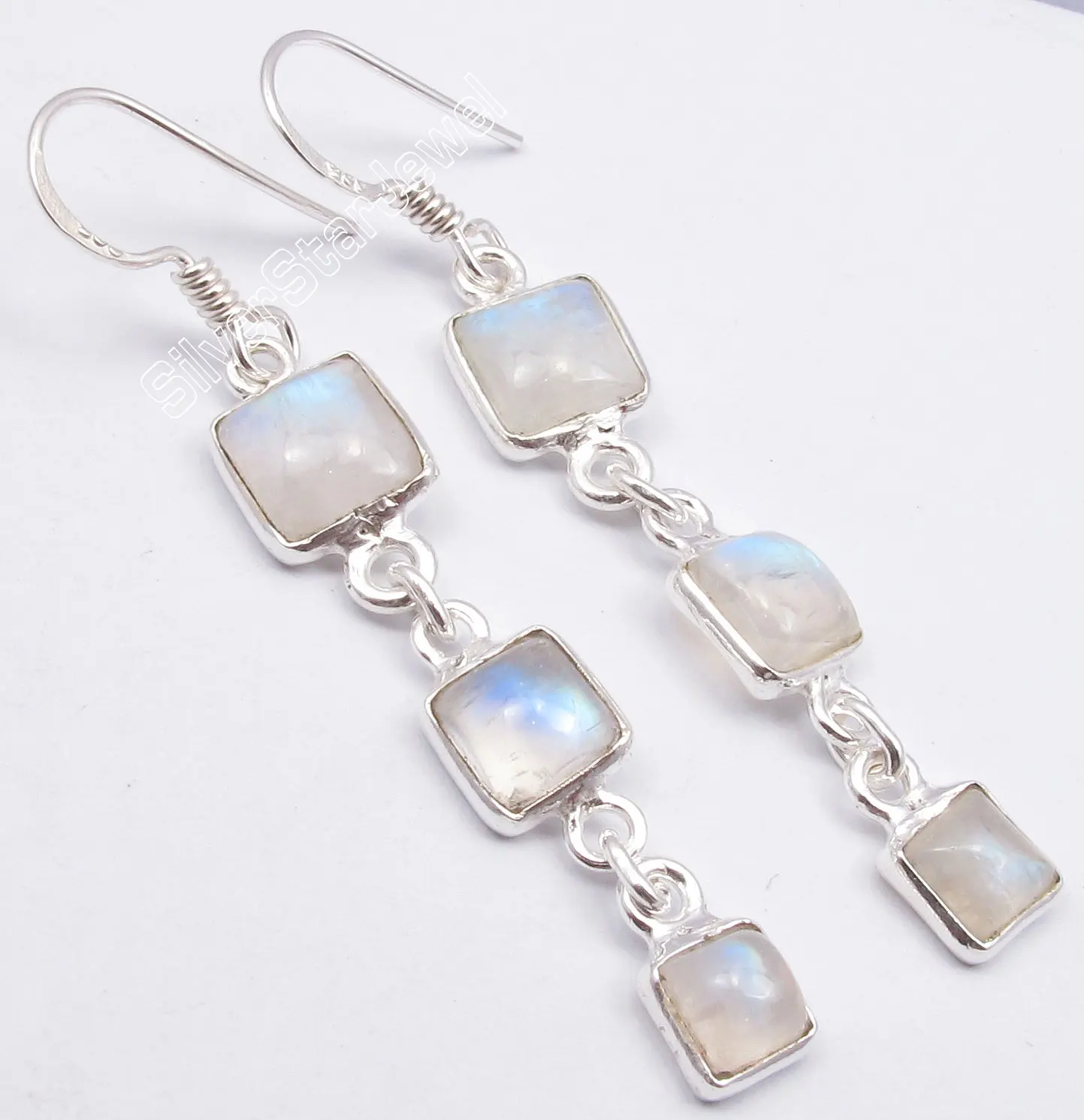 Chanti International Solid Silver RAINBOW MOONSTONE Three Squares STONE LOVELY Earrings 5.5 CM
Chanti International Solid Silver RAINBOW MOONSTONE Three Squares STONE LOVELY Earrings 5.5 CM