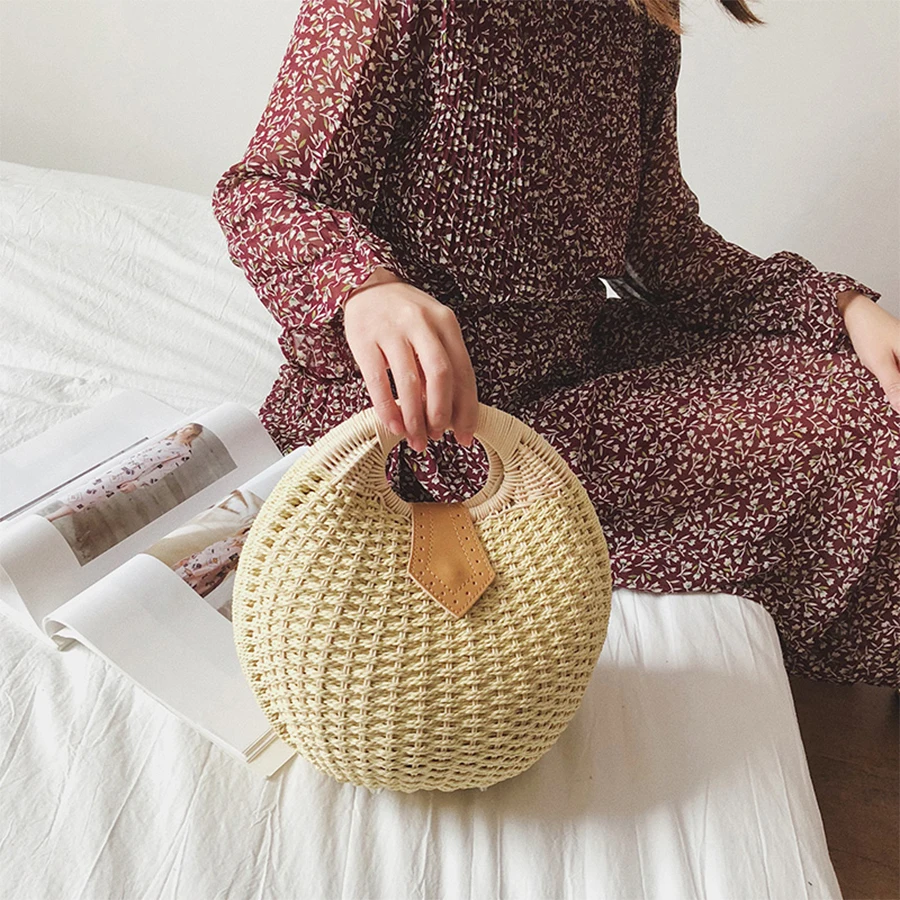 Circular Straw Bags Women Candy Color Shell Basket Women Tote Hollow Out Handmade Woven Beach Bags Vintage Females Handbags 2018
Circular Straw Bags Women Candy Color Shell Basket Women Tote Hollow Out Handmade Woven Beach Bags Vintage Females Handbags 2018