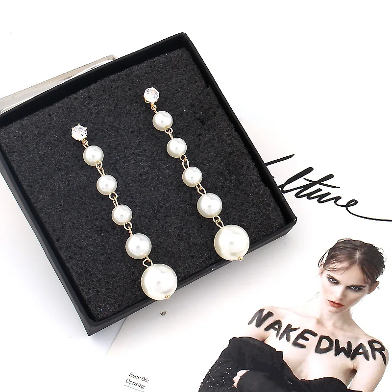 New Fashion Big Simulated Pearl Long Earrings for Women Statement Hanging Drop Earrings for Wedding Jewelry Office Lady Gifts
New Fashion Big Simulated Pearl Long Earrings for Women Statement Hanging Drop Earrings for Wedding Jewelry Office Lady Gifts