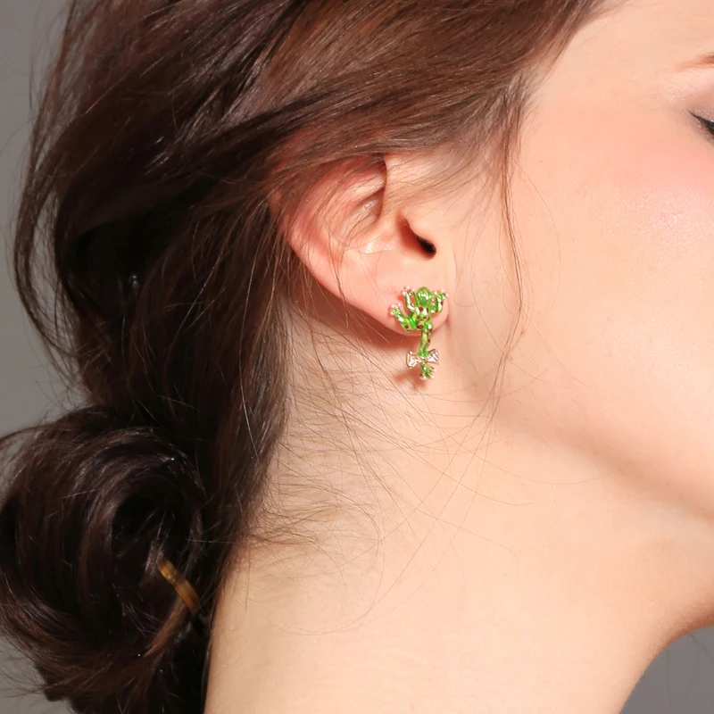 2 Color Green&Blue Enamel Frog Earrings New Fashion Ear Pierced Small Stud Earrings Jewelry Wholesale
2 Color Green&Blue Enamel Frog Earrings New Fashion Ear Pierced Small Stud Earrings Jewelry Wholesale