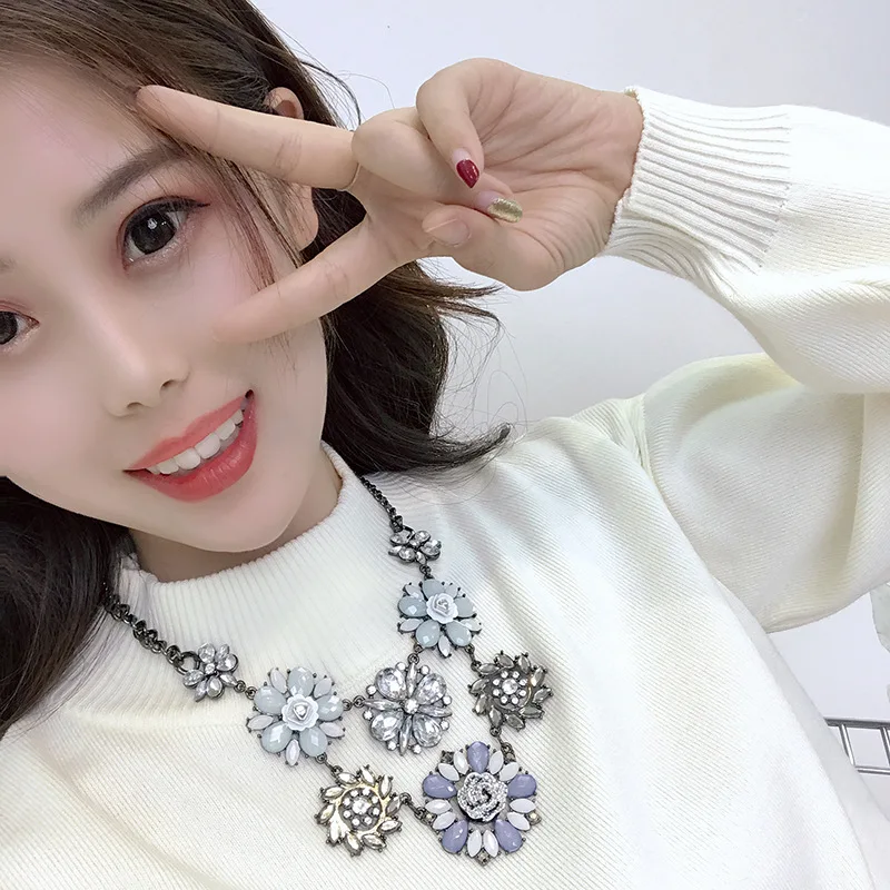 IGU 2019 Sweater Chain Exaggerated Resin Acrylic Flowers Necklace hot sale Women Cubic Zirconia Wedding Party Chokers Necklace
IGU 2019 Sweater Chain Exaggerated Resin Acrylic Flowers Necklace hot sale Women Cubic Zirconia Wedding Party Chokers Necklace