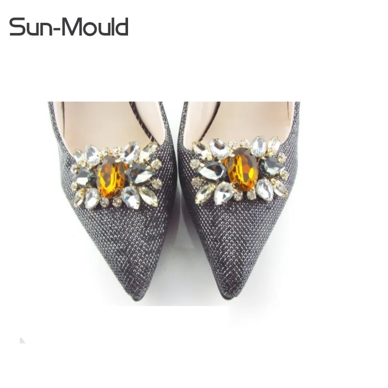 1pair new arrival shoes flower charms bridal high-heel pumps accessories crystal diamond shoe clips wedding decoration buckle
1pair new arrival shoes flower charms bridal high-heel pumps accessories crystal diamond shoe clips wedding decoration buckle