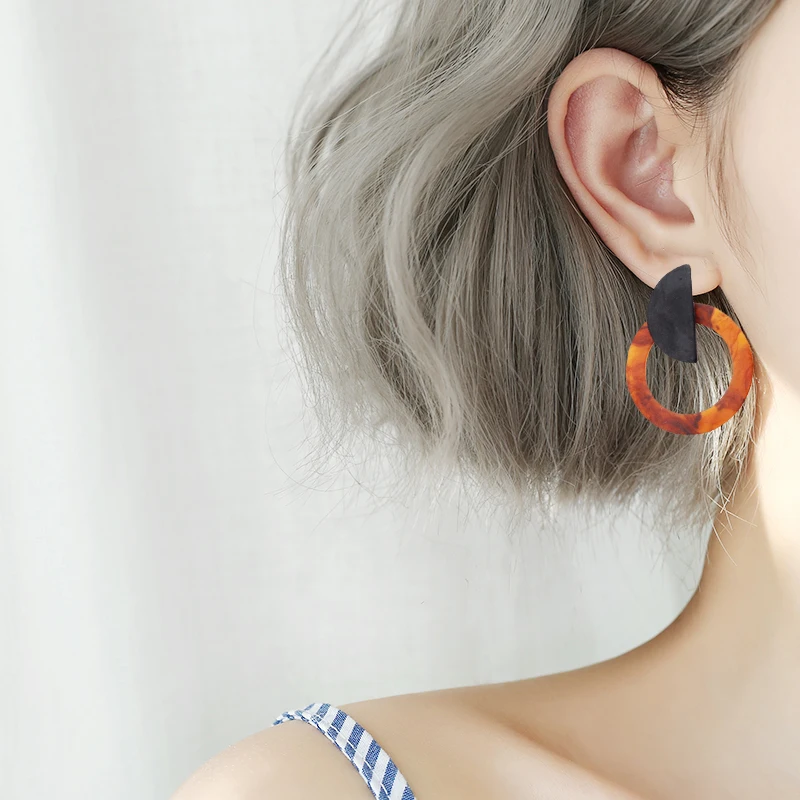Fashion Leopard Earrings acetate earrings Elegant women Fashion statement jewelry unique Geometric Round Acrylic earrings 2019
Fashion Leopard Earrings acetate earrings Elegant women Fashion statement jewelry unique Geometric Round Acrylic earrings 2019