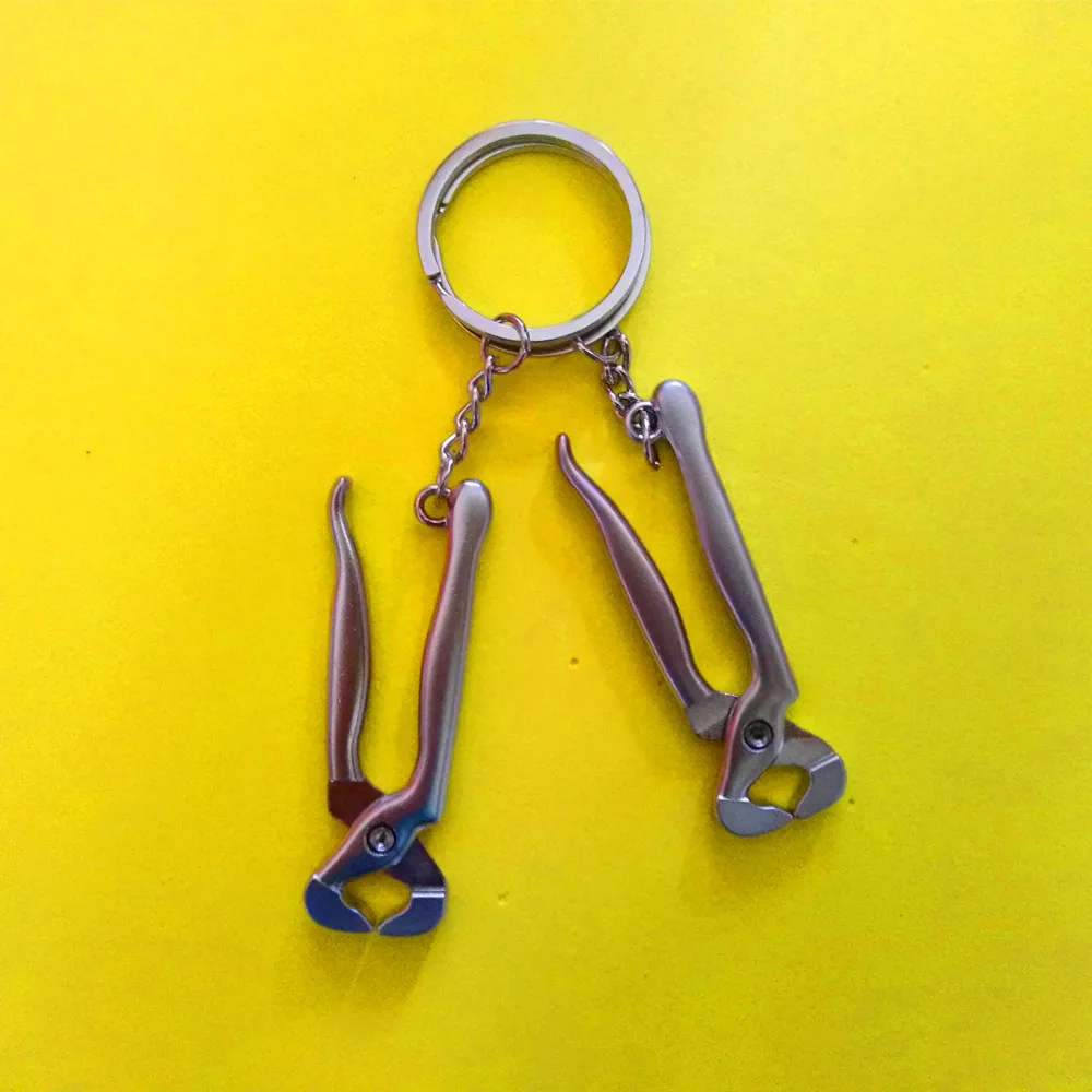 1 Pcs Mini tool clamp keychains pliers keyring Clip keychain metal keychain zinc alloy Clip pliers key ring creative keyfob
1 Pcs Mini tool clamp keychains pliers keyring Clip keychain metal keychain zinc alloy Clip pliers key ring creative keyfob