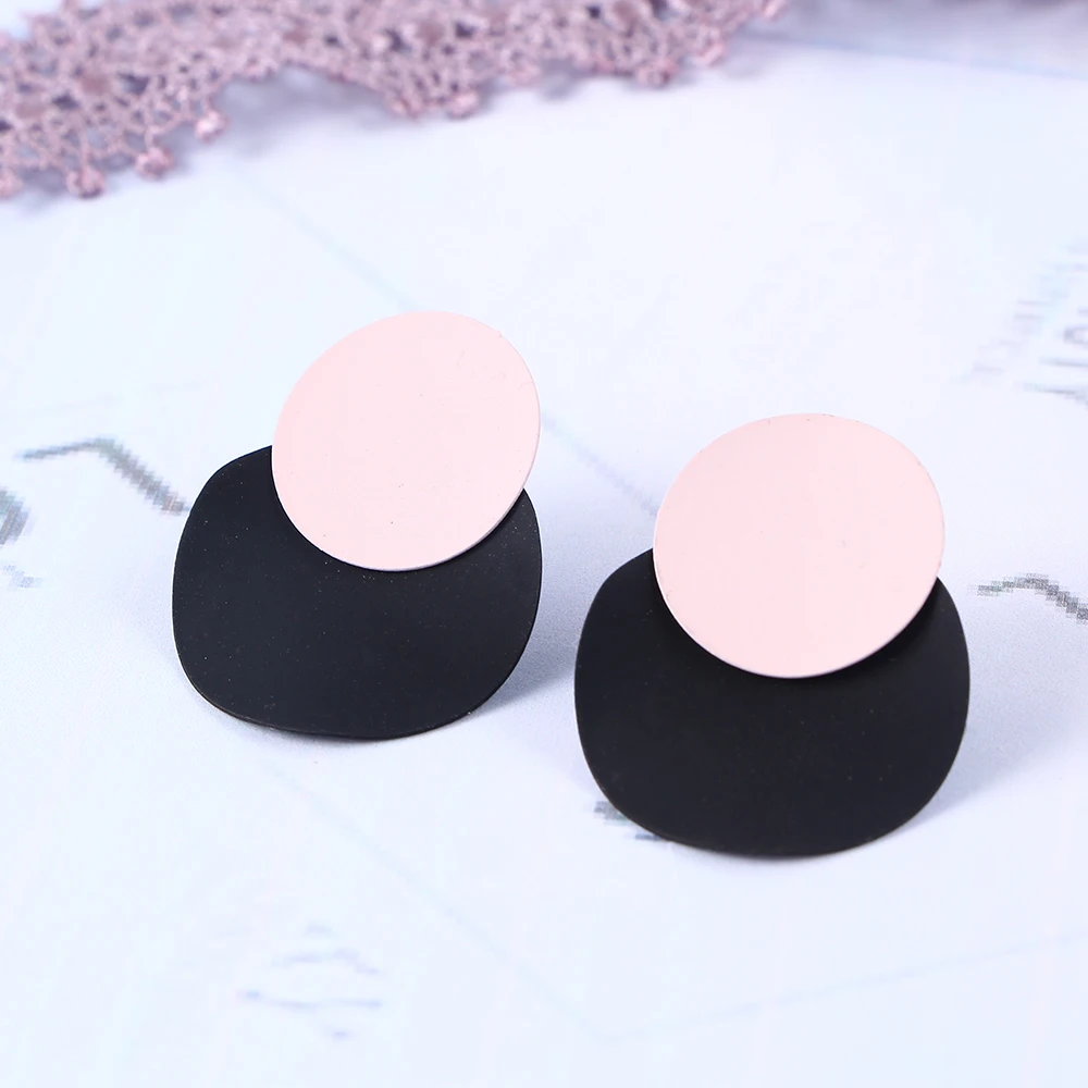 Unique Black Stud Earrings Trendy Pink Round Metal Statement Earrings for Women Fashion Jewelry boucle d'oreille femme 2018
Unique Black Stud Earrings Trendy Pink Round Metal Statement Earrings for Women Fashion Jewelry boucle d'oreille femme 2018