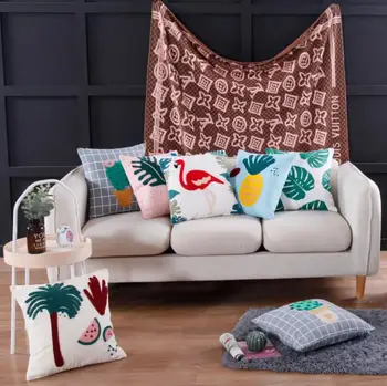 Wool embroidery pillowcase Tropical plant cushion cover Pineapple cactus embroidery pillow cover household decor
Wool embroidery pillowcase Tropical plant cushion cover Pineapple cactus embroidery pillow cover household decor