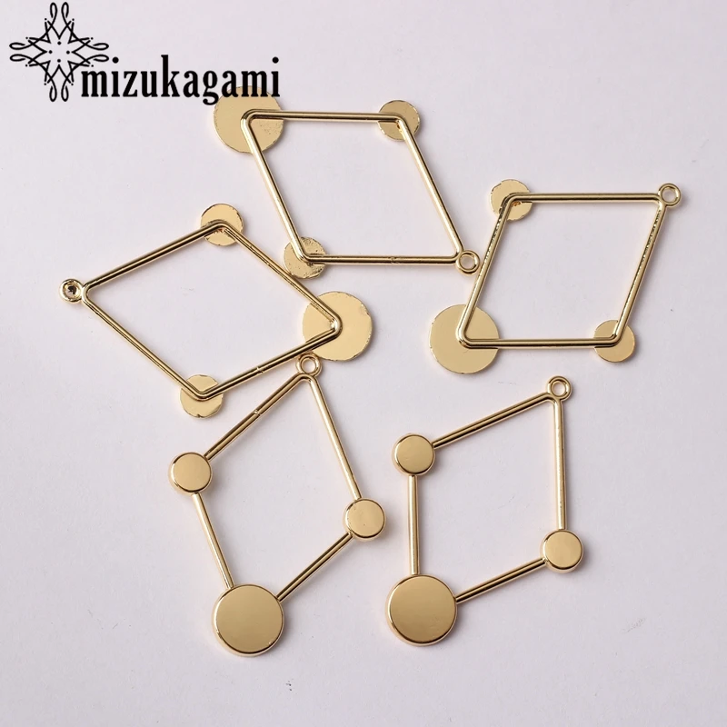 Golden Zinc Alloy Charms Geometric Rhombus Shape Connector 6pcs/lot For DIY Drop Earrings Jewelry Making Finding Accessories
Golden Zinc Alloy Charms Geometric Rhombus Shape Connector 6pcs/lot For DIY Drop Earrings Jewelry Making Finding Accessories
