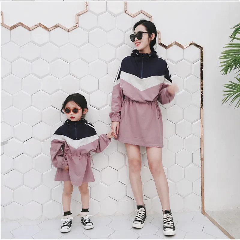 2019 Summer Mommy and me Casual Long Sleeve Sweatshirt Dress Family Matching Outfits Mother Daughter Hooded Patchwork Clothes
2019 Summer Mommy and me Casual Long Sleeve Sweatshirt Dress Family Matching Outfits Mother Daughter Hooded Patchwork Clothes
