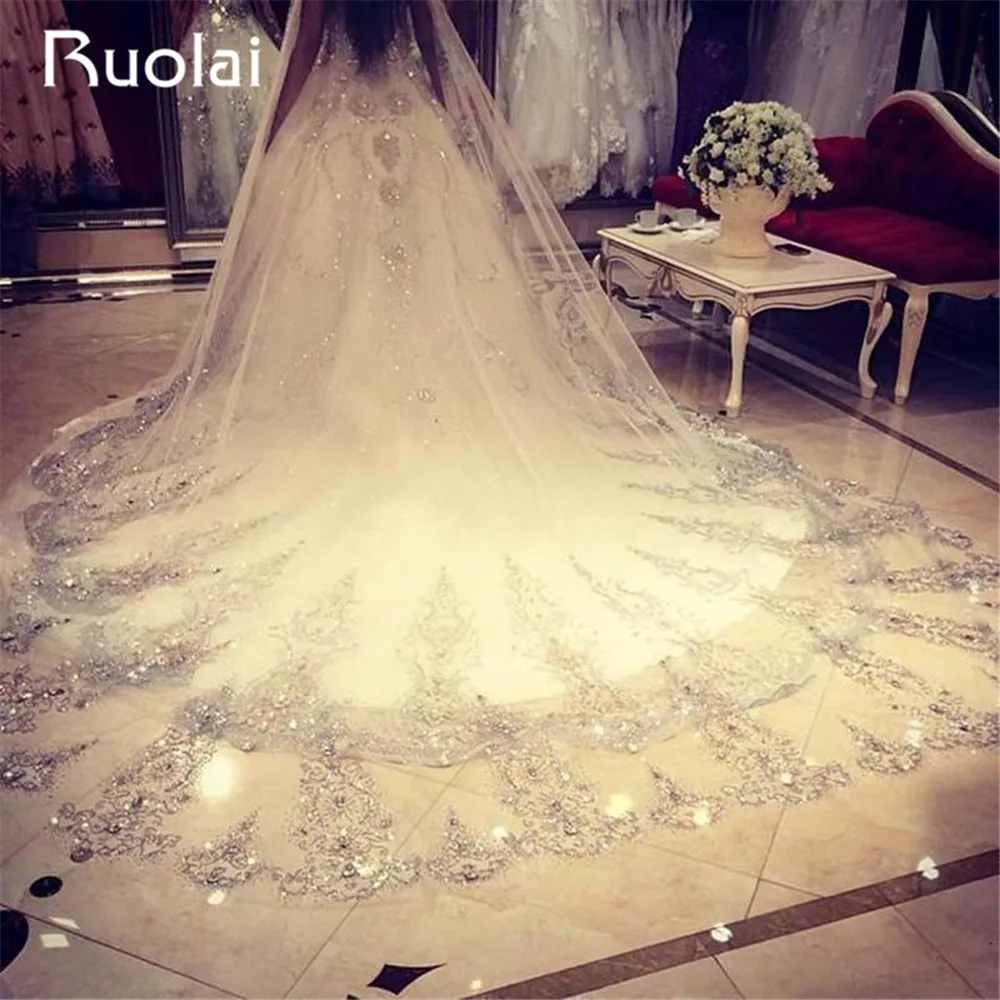 Фото Роскошная свадебная фата с кристаллами однослойная Тюлевая 3 метра кружевом и
