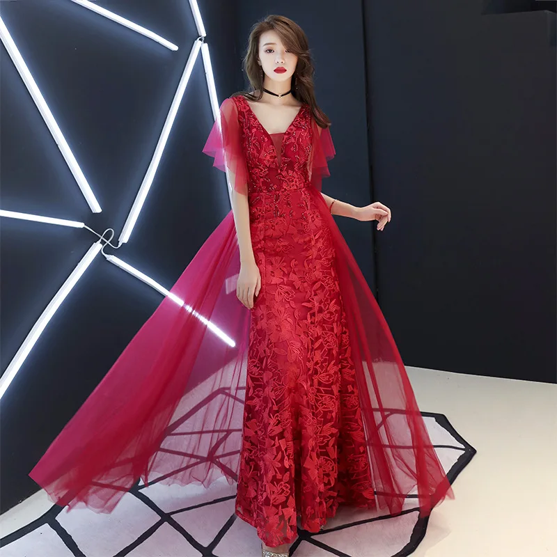 Burgundy Long Prom Dresses Elegant A Line V Neck See-Through Back Floor-Length Party Gown Sequin Sash Chiffon Dress Gala jurk
Burgundy Long Prom Dresses Elegant A Line V Neck See-Through Back Floor-Length Party Gown Sequin Sash Chiffon Dress Gala jurk