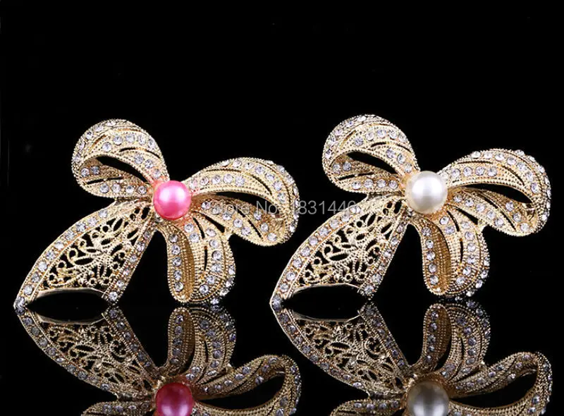 Shine Gold Planted Clear CZ Rhinestone Diamante Crystal Bow Collar Brooch Pins for Women Wedding With Pink/White Pearl
Shine Gold Planted Clear CZ Rhinestone Diamante Crystal Bow Collar Brooch Pins for Women Wedding With Pink/White Pearl