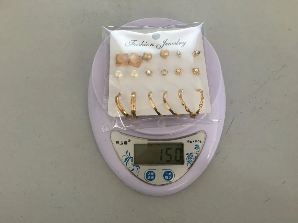 women earrings flowers