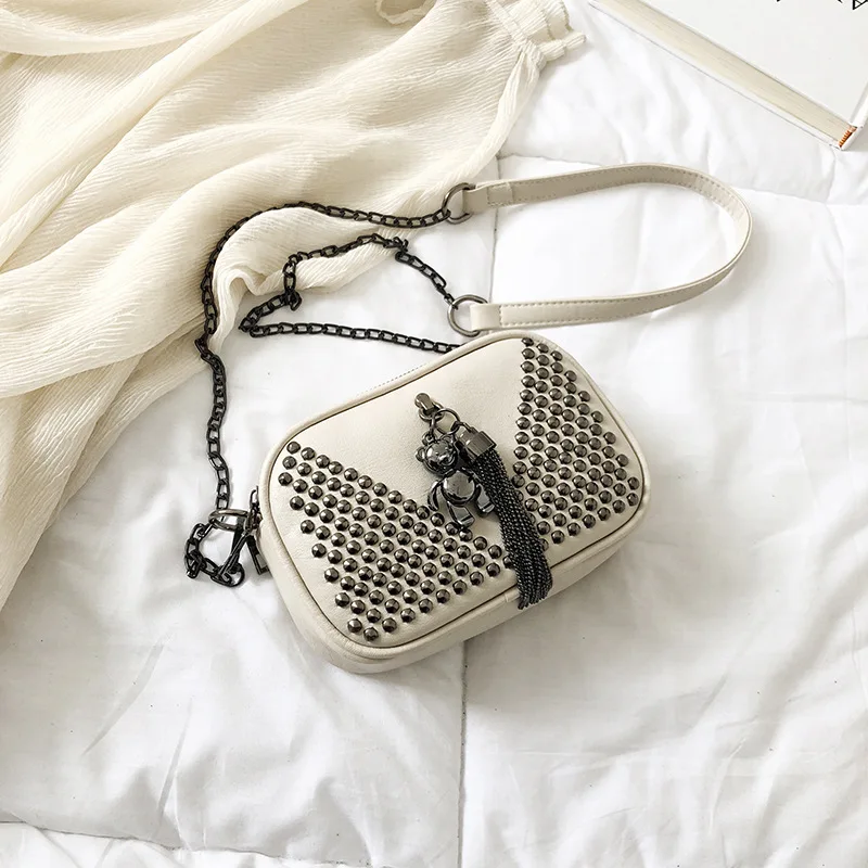 2019 Summer Pu Leather Handbags Square Crossbody Bag For Women Vintage Rivets Tassel Messenger Bags Korean Fringe Shoulder Bag
2019 Summer Pu Leather Handbags Square Crossbody Bag For Women Vintage Rivets Tassel Messenger Bags Korean Fringe Shoulder Bag