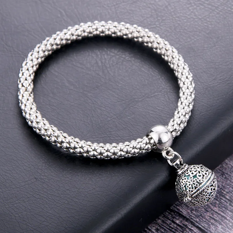 Flower ball Aromatherapy Pendant Bracelet Essential Oil Diffusing Bangle Silver Charm Bracelet Popcorn Chain Jewelry Locket
Flower ball Aromatherapy Pendant Bracelet Essential Oil Diffusing Bangle Silver Charm Bracelet Popcorn Chain Jewelry Locket