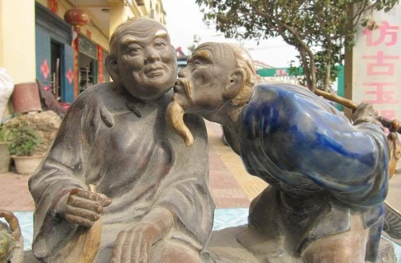 Folk WuCai porcelain kindly Old Man Kiss carline Statue
