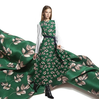 Hot new 100% silk 12mm inkjet crepe de chine dress blouse silk clothing fabric 100% natural silk printing dyed crepe fabric
Hot new 100% silk 12mm inkjet crepe de chine dress blouse silk clothing fabric 100% natural silk printing dyed crepe fabric