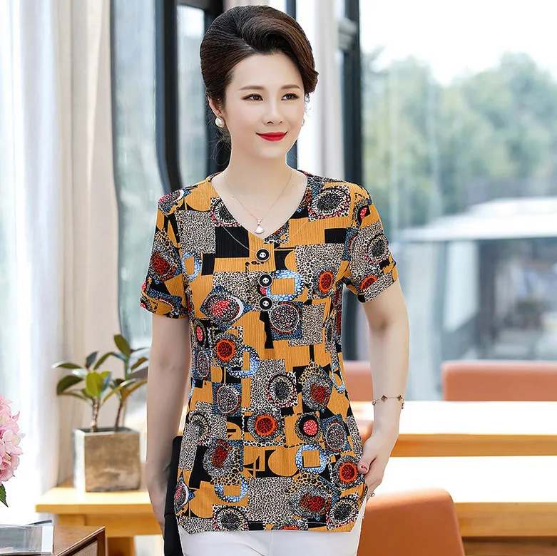 printed short sleeve t-shirts middle age women summer tops casual plus size mother tee shirt v-neck tshirt femme
printed short sleeve t-shirts middle age women summer tops casual plus size mother tee shirt v-neck tshirt femme