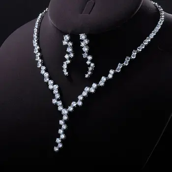 Ladies Fashion Jewelry Set with 1 Pair of Lovely CZ dangle Earrings and 1 Elegant Divergent Chain Pendant Necklace GLN0122
Ladies Fashion Jewelry Set with 1 Pair of Lovely CZ dangle Earrings and 1 Elegant Divergent Chain Pendant Necklace GLN0122