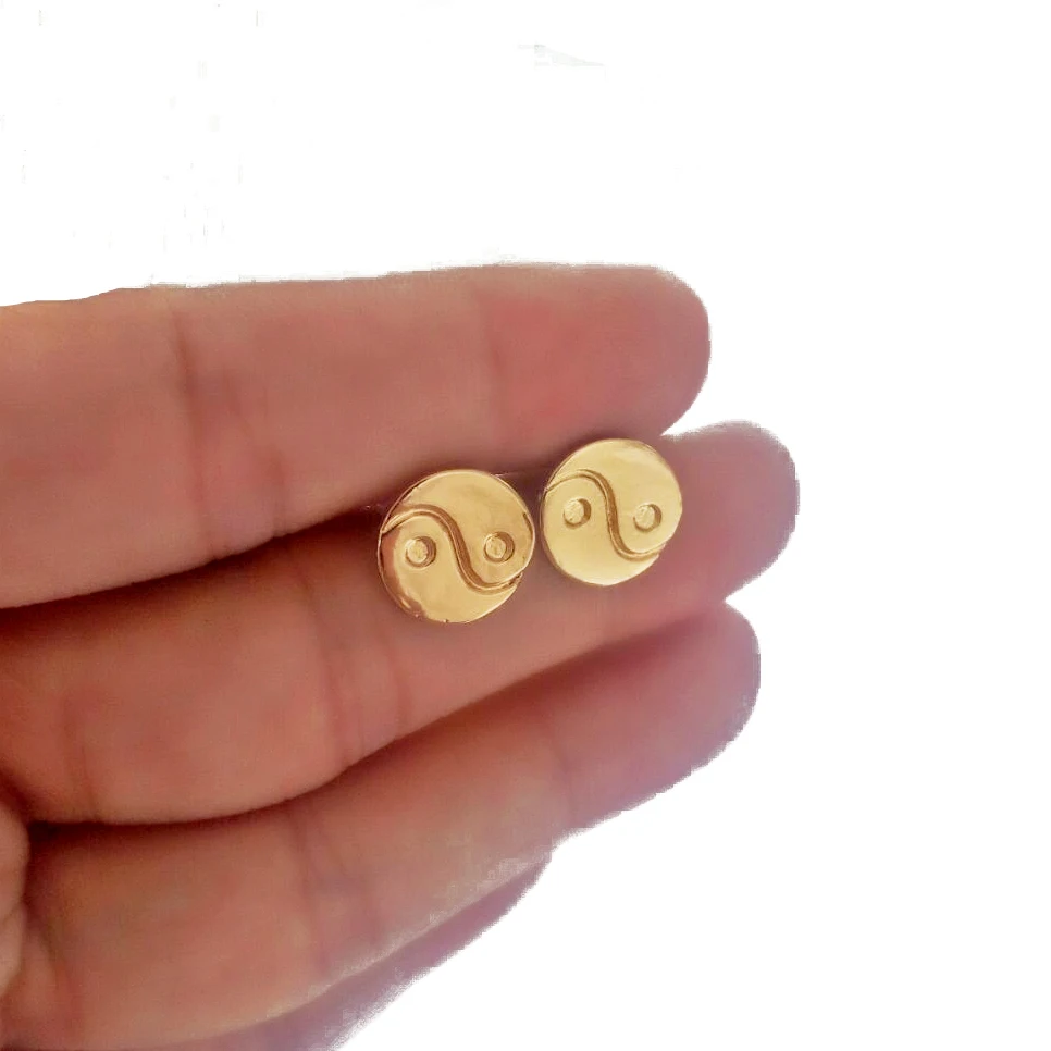 CHENGXUN 1 Pair Spiritual Jewelry Yin and Yang Taoist Stud Earrings Round Coin Pattern Traditional Religious Jewelry
CHENGXUN 1 Pair Spiritual Jewelry Yin and Yang Taoist Stud Earrings Round Coin Pattern Traditional Religious Jewelry
