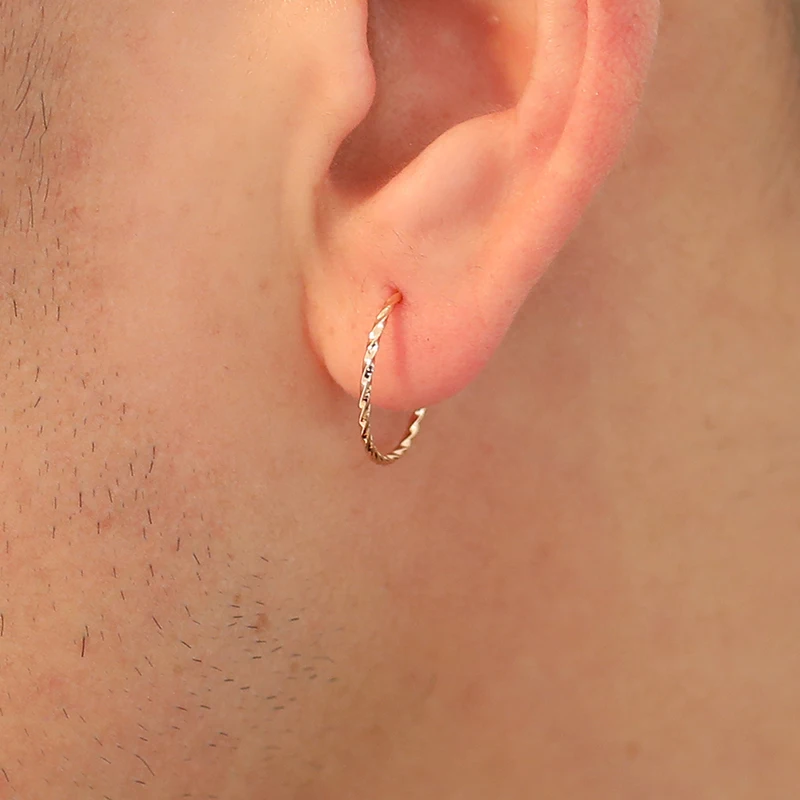 Simple Thin Open-ended Ear Clips Golden Silver Copper Stud Earrings Twisted Circle for Women & Men
Simple Thin Open-ended Ear Clips Golden Silver Copper Stud Earrings Twisted Circle for Women & Men