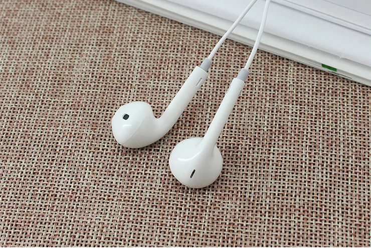 3.5mm Wired Earphone Stereo Music Earphones Earpiece Volume Control Earbuds Hands-free Headset With Mic For Iphone Andriod Phonee 3.5mm Wired Earphone Stereo Music Earphones Earpiece Volume Control Earbuds Hands-free Headset With Mic For Iphone Andriod Phonee