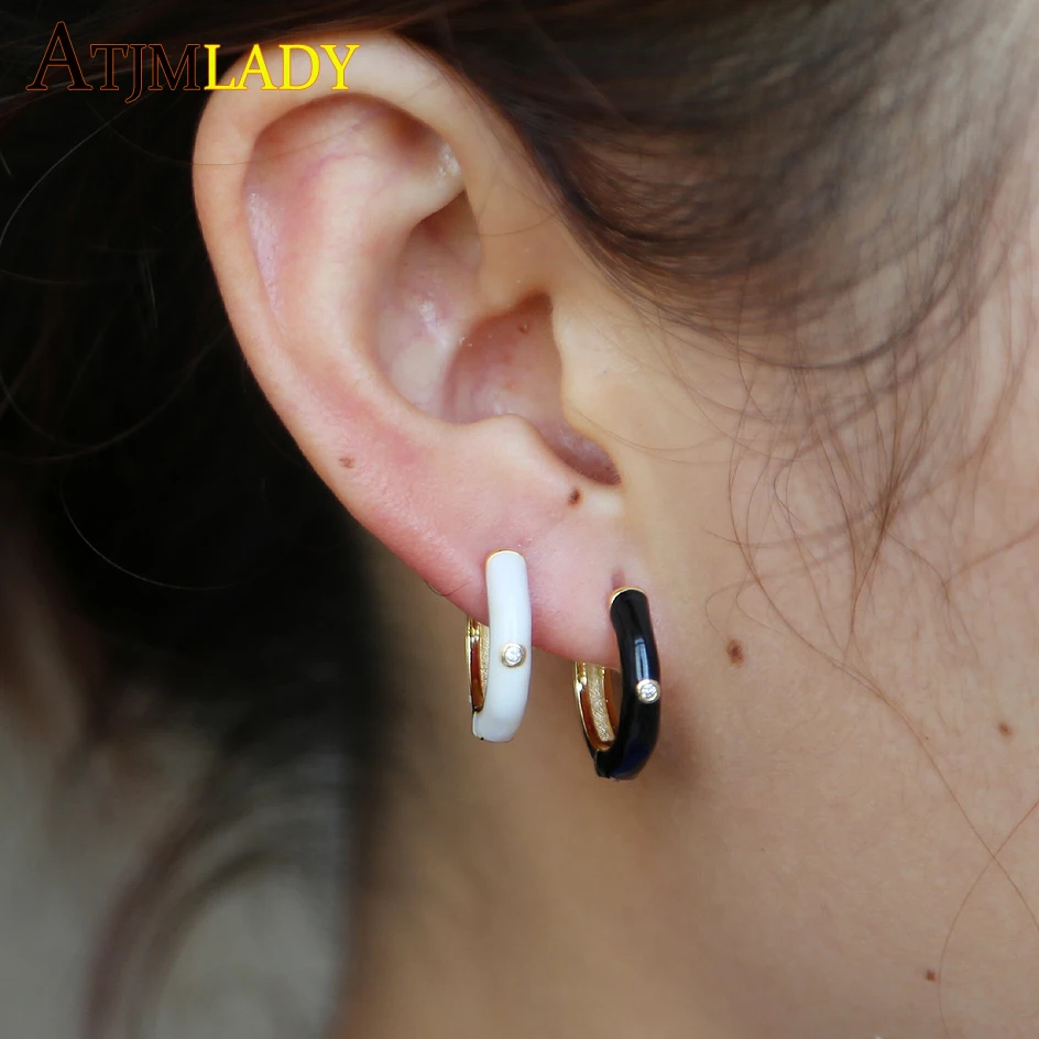 Luxury Hoop Earrings For Women Red Enamel Paved Setting AAA Cubic Zircon Gold-color Party Earring delicate Jewelry top quality
Luxury Hoop Earrings For Women Red Enamel Paved Setting AAA Cubic Zircon Gold-color Party Earring delicate Jewelry top quality