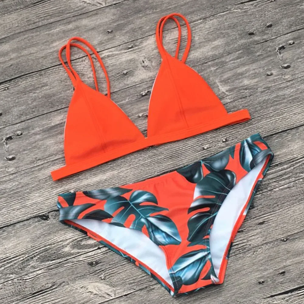 bikinis 2018 Push Up New Sexy Halter Swimwear Multicolor Vintage Low Waist Bikini Brazilian Print Floral women Beach wear LL8014
bikinis 2018 Push Up New Sexy Halter Swimwear Multicolor Vintage Low Waist Bikini Brazilian Print Floral women Beach wear LL8014