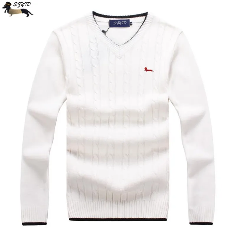 2017 New winter high quality casual Men pullovers sweaters twist V-neck 100%cotton embroidery male christmas sweater
2017 New winter high quality casual Men pullovers sweaters twist V-neck 100%cotton embroidery male christmas sweater