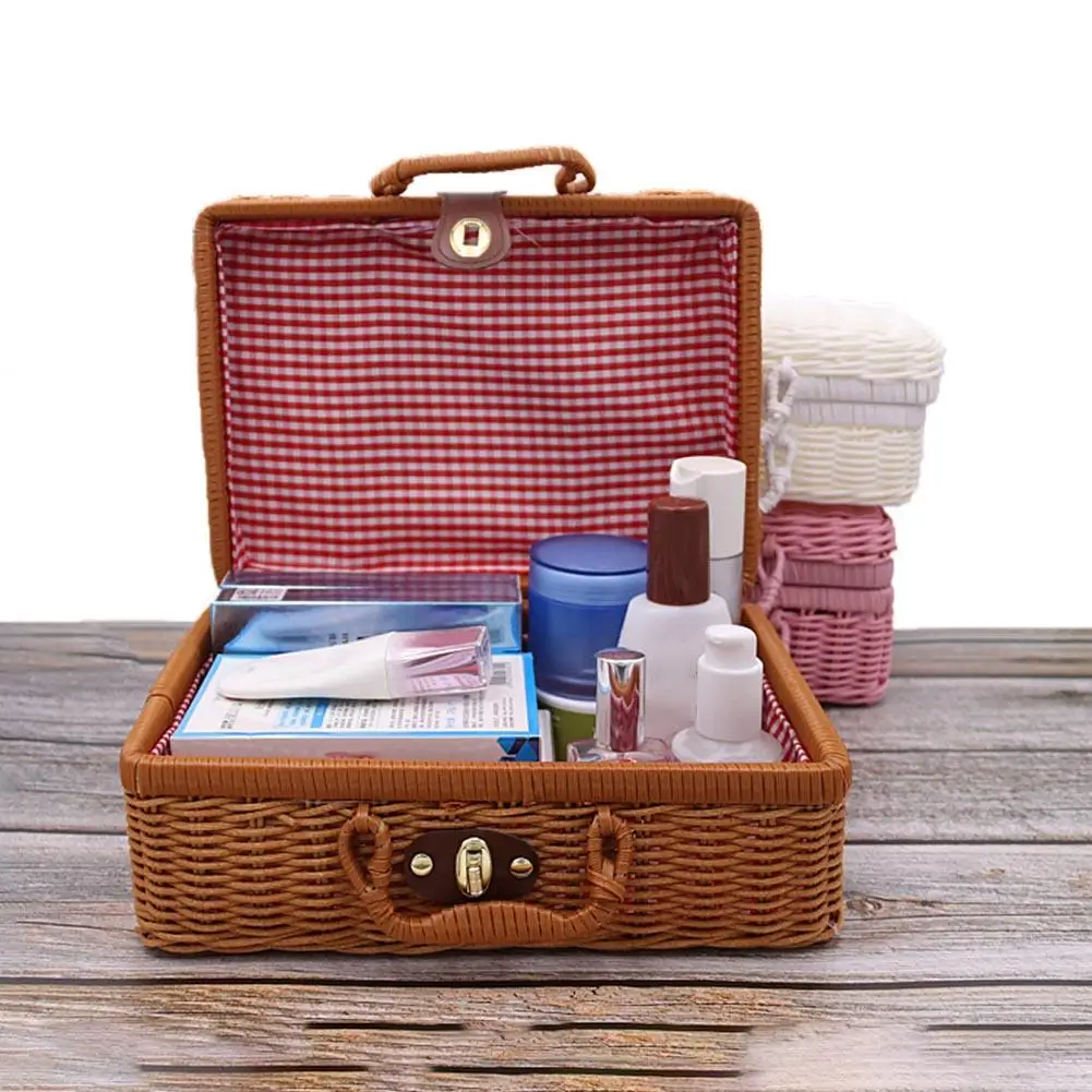 Vintage Portable Handmade Rattan Woven Storage Case Makeup Travel Picnic Luggage Basket Holder Suitcase Sundries Organizer Box
Vintage Portable Handmade Rattan Woven Storage Case Makeup Travel Picnic Luggage Basket Holder Suitcase Sundries Organizer Box