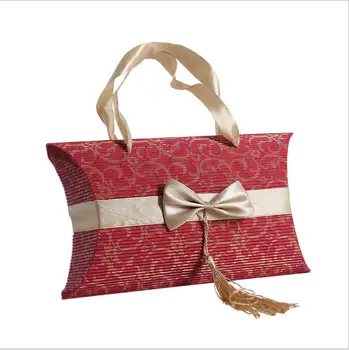 25pcs Chinese Style Paper Box Pillow Gift Packaging Box For Scarf Handkerchief Party Favor Candy Sweet Box With Handle&Tassel
25pcs Chinese Style Paper Box Pillow Gift Packaging Box For Scarf Handkerchief Party Favor Candy Sweet Box With Handle&Tassel