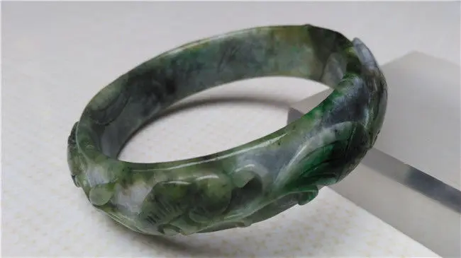 NEW VINTAGE HAND-CARVED CHINESE PURPLE GREEN JADEITE JADE BANGLE BRACELET 64.2MM a 5.19
NEW VINTAGE HAND-CARVED CHINESE PURPLE GREEN JADEITE JADE BANGLE BRACELET 64.2MM a 5.19