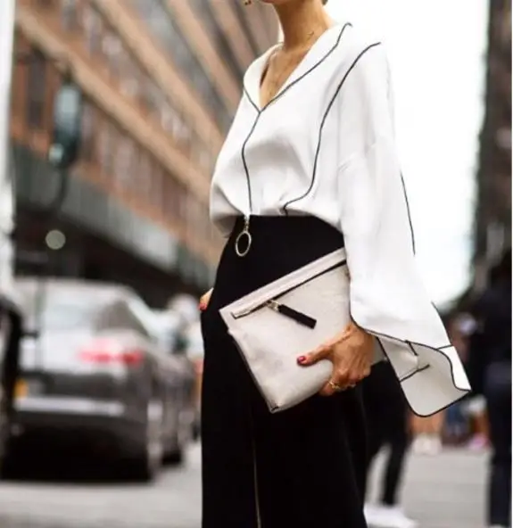2016 New Arrival high end V collar white shirt sleeve broad black edging down Shirt female Blouses Women's Clothing 18114-1
2016 New Arrival high end V collar white shirt sleeve broad black edging down Shirt female Blouses Women's Clothing 18114-1