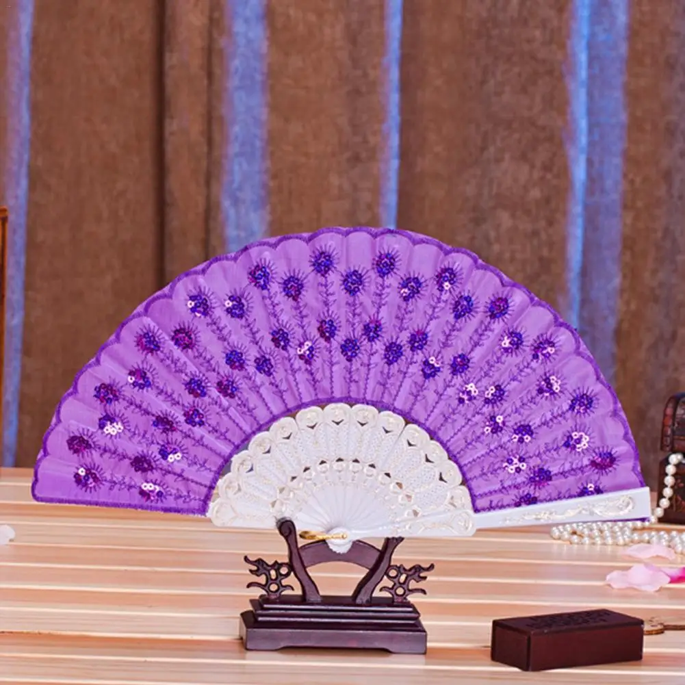 Peacock Sequined Square Women Girl Dancing Fan Elegant Peacock Print Chinese Style Cloth Folding Hand Fans
Peacock Sequined Square Women Girl Dancing Fan Elegant Peacock Print Chinese Style Cloth Folding Hand Fans