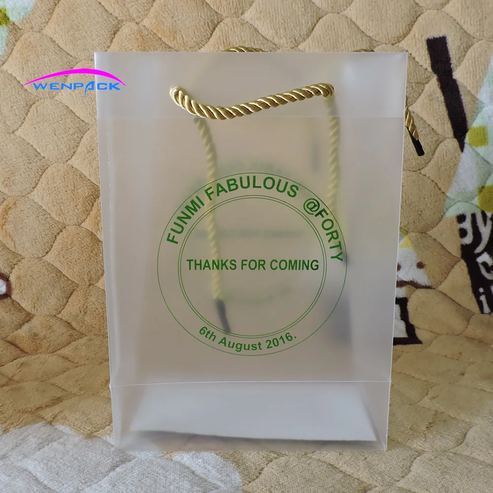 custom printed pp gift bag/plastic packaging handle frosted pvc bag for garment/printed LOGO promotion shopping bag 21x29x11cm
custom printed pp gift bag/plastic packaging handle frosted pvc bag for garment/printed LOGO promotion shopping bag 21x29x11cm