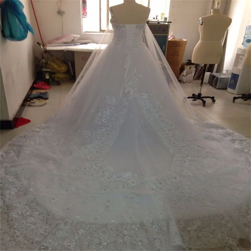 Brand New Elegant Wedding Dresses with Long Train Luxury Beading Formal Dress White/Ivory Ball Gown Princess Real Bridal Gown
Brand New Elegant Wedding Dresses with Long Train Luxury Beading Formal Dress White/Ivory Ball Gown Princess Real Bridal Gown