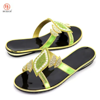 2018 New Green Color Italian Ladies Sexy Low Heels Pumps Rhinestones Large Size 37 To 43 High Quality Slip on Women Parties Shoe
2018 New Green Color Italian Ladies Sexy Low Heels Pumps Rhinestones Large Size 37 To 43 High Quality Slip on Women Parties Shoe