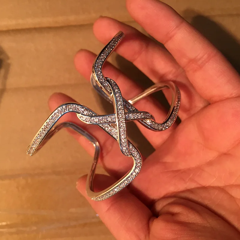 Queen Lotus 2019 Charms Cuff Bracelet Fashion Luxury AAA Cubic Zirconia Exquisite Bracelets For Women
Queen Lotus 2019 Charms Cuff Bracelet Fashion Luxury AAA Cubic Zirconia Exquisite Bracelets For Women