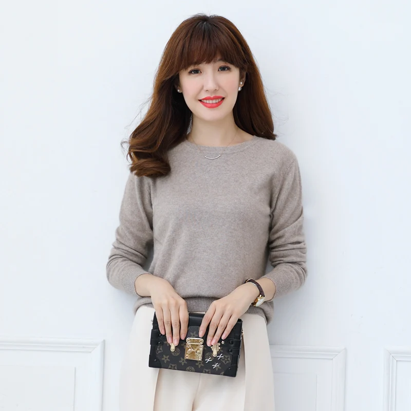 Autumn Cashmere Pullovers O-Neck Long Sleeve Sweaters Women 2018 Spring Casual Wool Solid Sweaters Knitted Jumpers Plus Size
Autumn Cashmere Pullovers O-Neck Long Sleeve Sweaters Women 2018 Spring Casual Wool Solid Sweaters Knitted Jumpers Plus Size