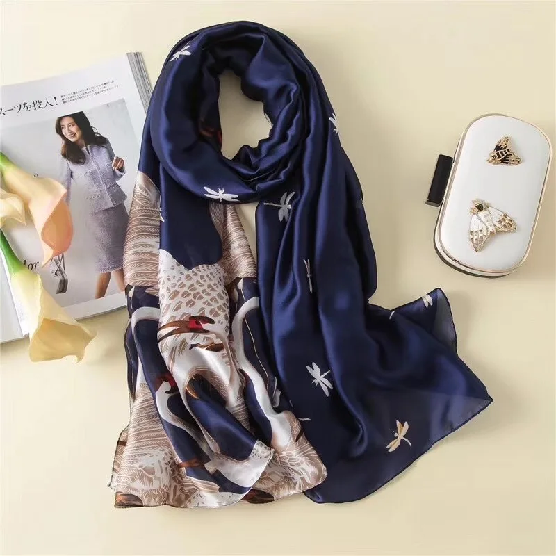 2019 luxury brand Women Silk scarf Beach Shawl Echarpe summer Wrap scarves female beach bandana ladies chiffon foulard muffler
2019 luxury brand Women Silk scarf Beach Shawl Echarpe summer Wrap scarves female beach bandana ladies chiffon foulard muffler