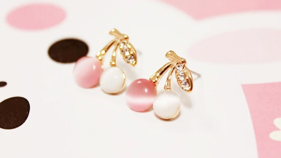 Jewelry Temperament Small pink Cherry Earrings rhinestone leaf earings outstanding Woman
Jewelry Temperament Small pink Cherry Earrings rhinestone leaf earings outstanding Woman