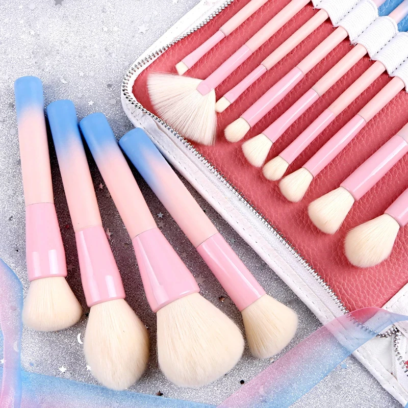 14Pcs/set Gradient Handle Makeup Brushes Soft Synthetic Hair Foundation Power Brush Set Facial Make Up Tools with Cosmetic Bag
14Pcs/set Gradient Handle Makeup Brushes Soft Synthetic Hair Foundation Power Brush Set Facial Make Up Tools with Cosmetic Bag