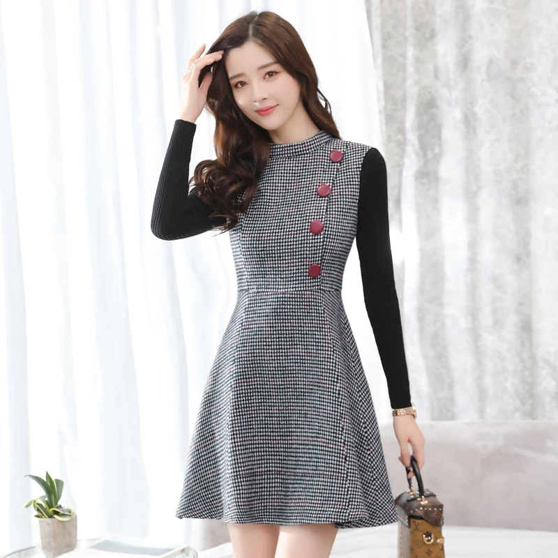 Plus Size Autumn Winter Sexy Mini Short Dresses Women Elegant Korean Plaid Knitted Dress Party Long Sleeve
Plus Size Autumn Winter Sexy Mini Short Dresses Women Elegant Korean Plaid Knitted Dress Party Long Sleeve