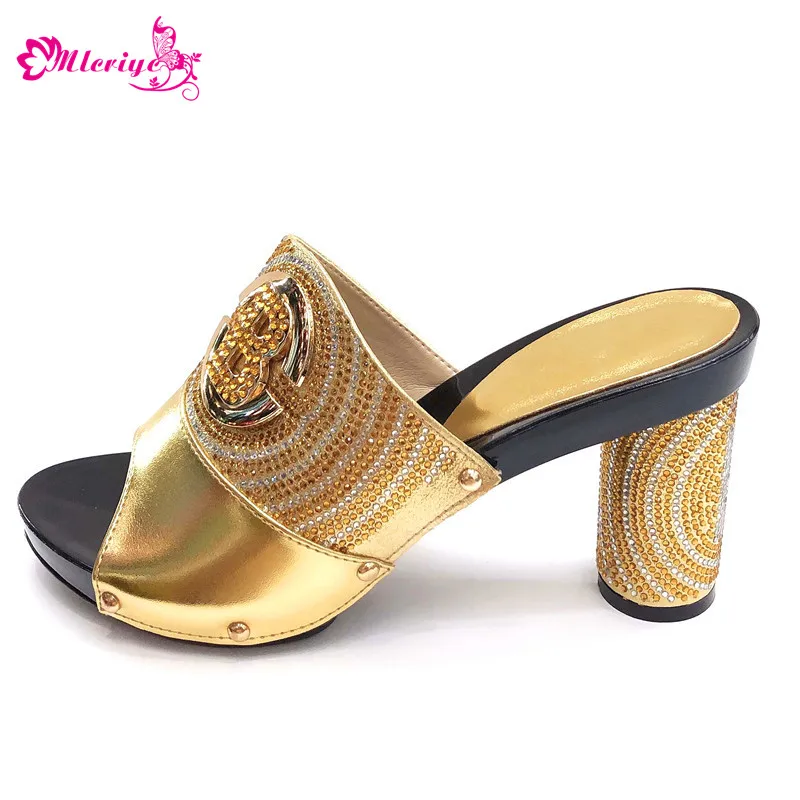 New Gold Women Slipper Elegant African Women Pumps Shoe for Party High Quality Italian Women Party Shoes Decorated with Stones
New Gold Women Slipper Elegant African Women Pumps Shoe for Party High Quality Italian Women Party Shoes Decorated with Stones