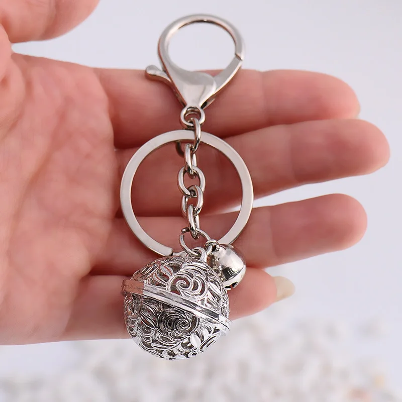 Creative Metal Bell Keychain Auto Women Key Ring Pendant for Mitsubishi Pajero Toyota Rav4 Kia Optima K5 Key Chain Motorcycle
Creative Metal Bell Keychain Auto Women Key Ring Pendant for Mitsubishi Pajero Toyota Rav4 Kia Optima K5 Key Chain Motorcycle
