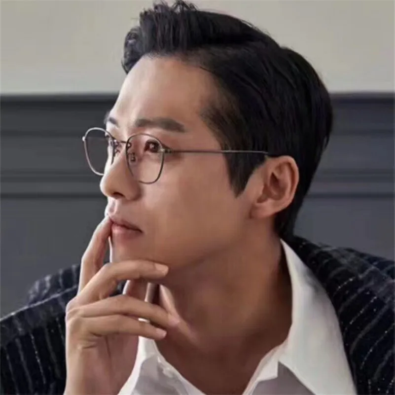 Vintage Square spectacle glasses frame for men and women Titanium lightweight eyeglasses optical myopia optical mirror eyewear
Vintage Square spectacle glasses frame for men and women Titanium lightweight eyeglasses optical myopia optical mirror eyewear