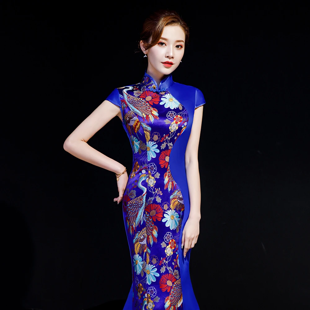 Lady Navy Blue Qipao Mandrin Collar Long Evening Party Gown Large Size 3XL Embroidery Patchwork Robe De Soiree Chinese Dress
Lady Navy Blue Qipao Mandrin Collar Long Evening Party Gown Large Size 3XL Embroidery Patchwork Robe De Soiree Chinese Dress