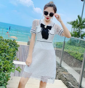 HAMALIEL High Quality Runway Women Lace Dress Summer White Patchwork Hollow Out Bodycon Dress Sexy Diamonds Bow Party Dress
HAMALIEL High Quality Runway Women Lace Dress Summer White Patchwork Hollow Out Bodycon Dress Sexy Diamonds Bow Party Dress