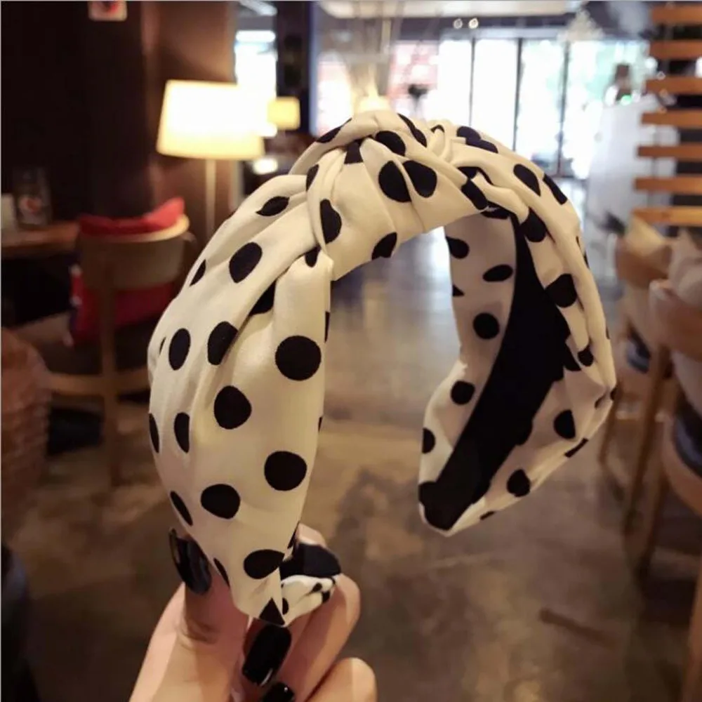 2019 New Classic Style White Black Dot Point Hair Accessories Soft Cloth Girls Women Hairbands Headwear Hair Hoop
2019 New Classic Style White Black Dot Point Hair Accessories Soft Cloth Girls Women Hairbands Headwear Hair Hoop