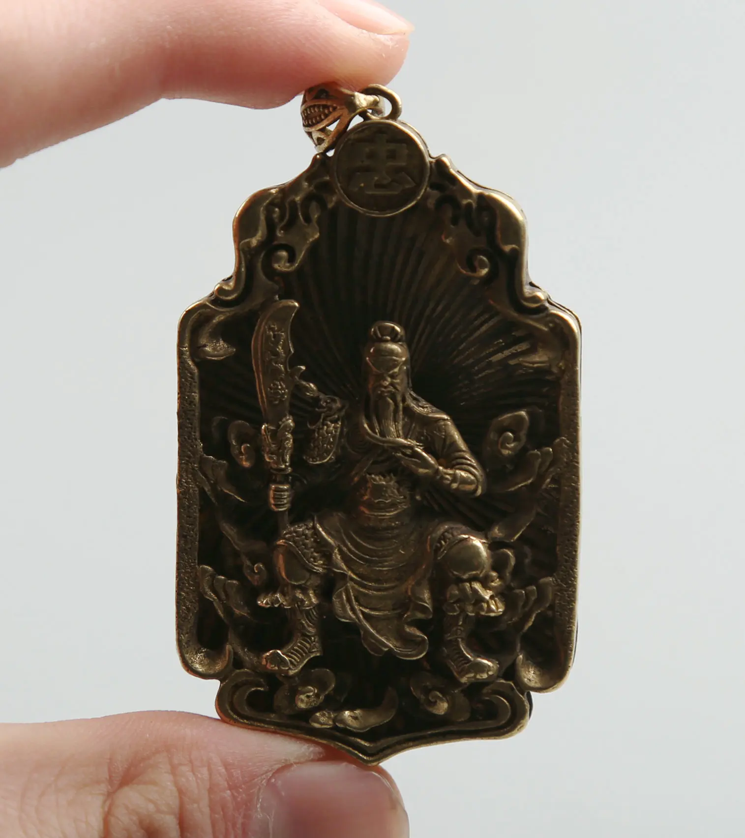 63MM/2.5" Collection Curio Rare Chinese Fengshui Small Bronze Exquisite Guan Gong Yu Warrior God Pendant Statue Statuary 27g
63MM/2.5" Collection Curio Rare Chinese Fengshui Small Bronze Exquisite Guan Gong Yu Warrior God Pendant Statue Statuary 27g